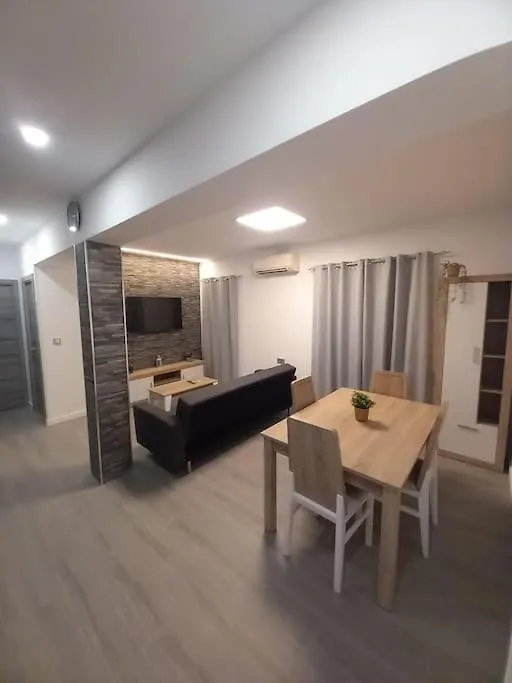Nice Family Flat Close To The Centre-V-Estrell Malaga 0*,  Spain